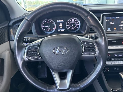 Used 2018 Hyundai Sonata Limited image 16