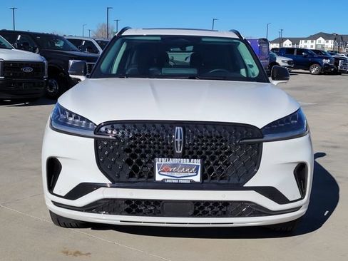 New 2026 Lincoln Aviator AWD w/ Jet Appearance Package image 5