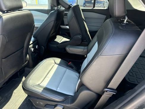 Certified 2024 Ford Explorer XLT w/ Equipment Group 202A AWD/4WD image 17