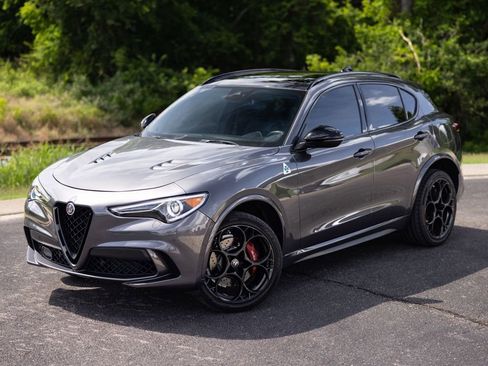 Used 2023 Alfa Romeo Stelvio Quadrifoglio w/ Active Assist Plus Package AWD/4WD image 2