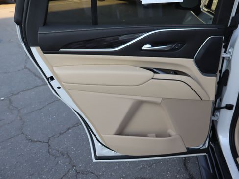 Used 2023 Cadillac Escalade Premium Luxury w/ Performance Package AWD/4WD image 35