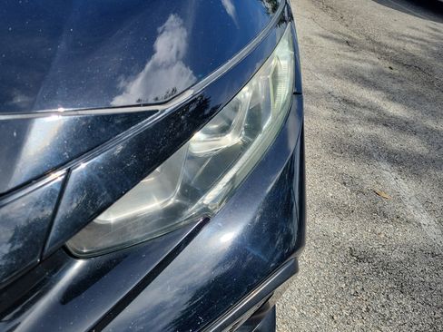 Used 2018 Honda Civic LX image 3