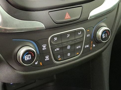 Used 2019 Chevrolet Equinox LT AWD/4WD image 17