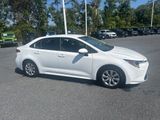 Used 2022 Toyota Corolla LE image 3