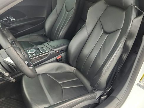Used 2018 Audi R8 V10 RWD image 16