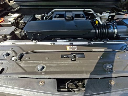 Used 2024 Chevrolet Colorado Trail Boss AWD/4WD image 25