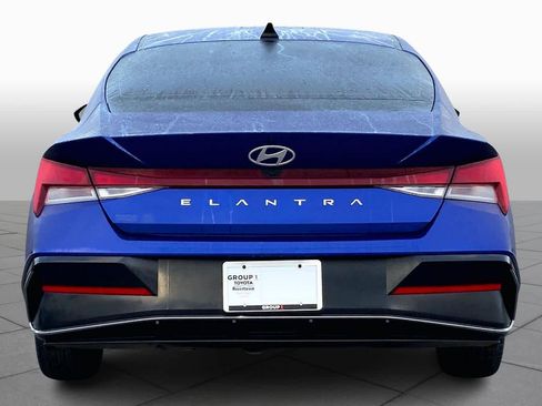 Used 2024 Hyundai Elantra SEL image 5