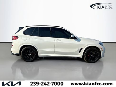 Used 2022 BMW X5 M50i w/ Executive Package image 6