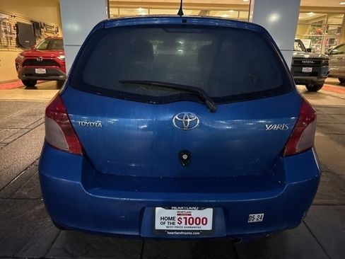 Used 2008 Toyota Yaris 2-Door Hatchback image 7