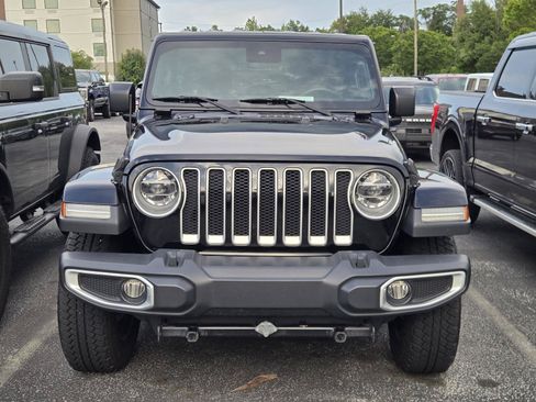 Used 2019 Jeep Wrangler Unlimited Sahara AWD/4WD image 2