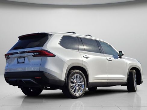 Used 2024 Toyota Grand Highlander AWD image 23