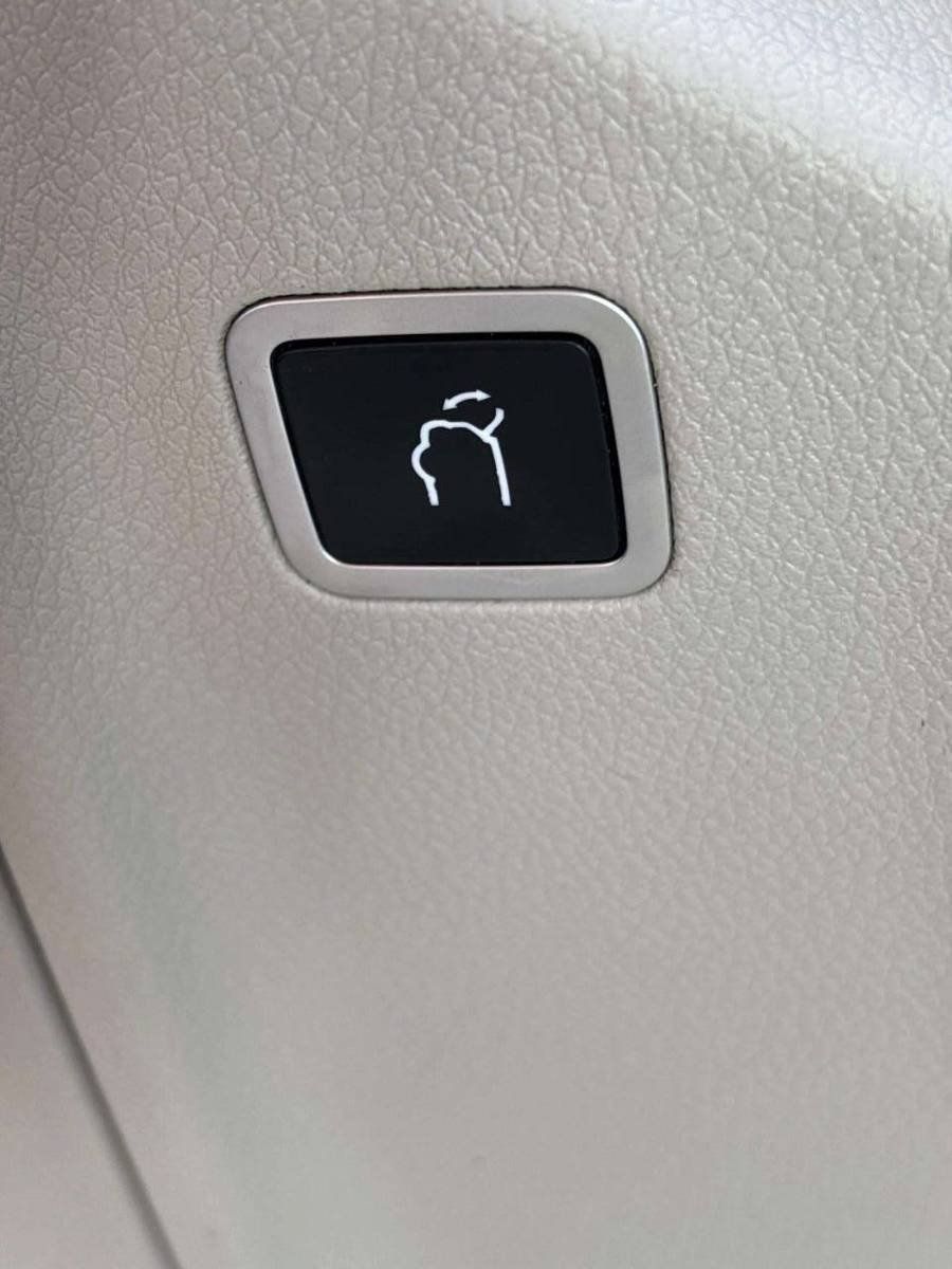 Used 2019 Chrysler Pacifica Touring-L Plus w/ Advanced Safetytec Group FWD image 7