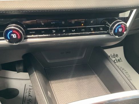 New 2026 Chevrolet Equinox LT w/ Convenience Package II image 21