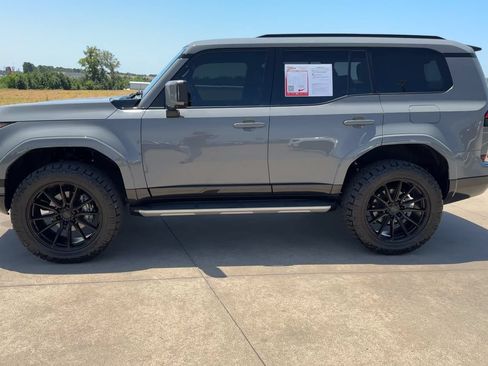 Used 2024 Lexus GX 550 w/ Accessory Package (Z1) AWD/4WD image 6