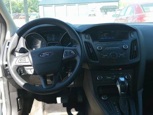 Used 2015 Ford Focus SE FWD image 10