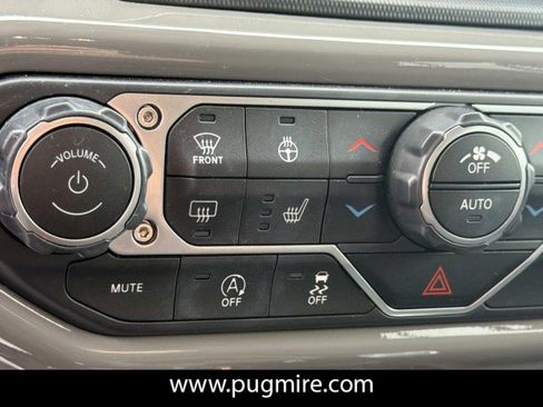 Used 2021 Jeep Wrangler Unlimited Sport AWD/4WD image 32