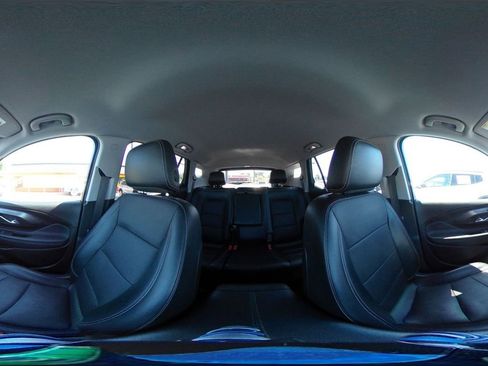 Used 2024 GMC Terrain SLT image 42