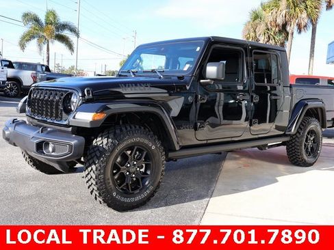 Used 2025 Jeep Gladiator Willys image 4