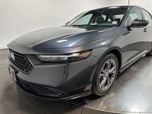 Certified 2023 Honda Accord EX image 7