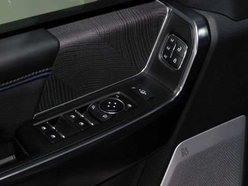 Used 2025 Ford F250 Platinum image 26