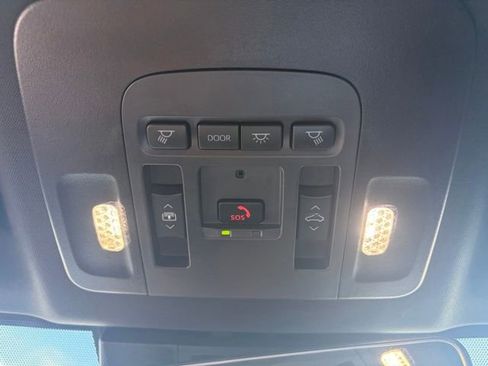 Used 2025 Toyota Camry XSE w/ Premium Plus Package image 25