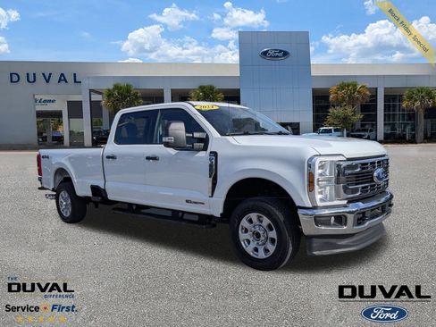 Used 2024 Ford F350 XLT image 1