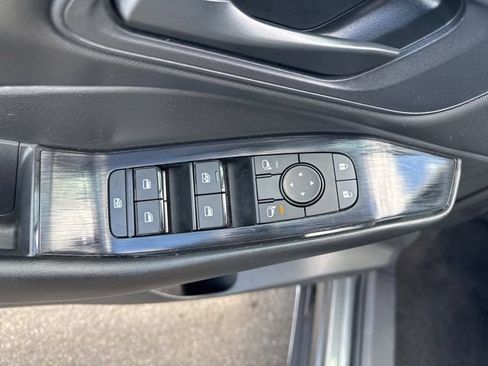 Used 2024 Nissan Rogue S AWD/4WD image 8
