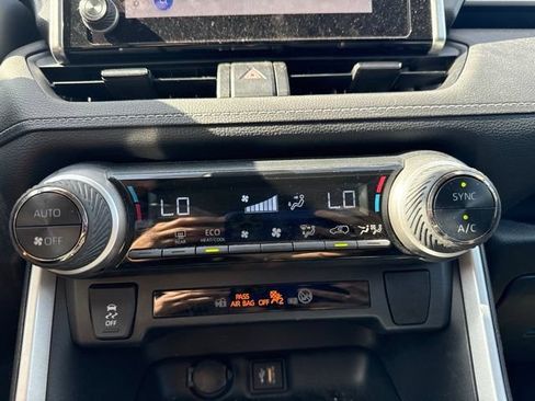 Used 2023 Toyota RAV4 AWD Hybrid image 23