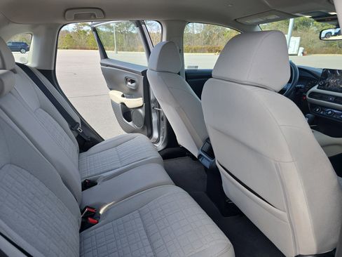 Used 2023 Honda HR-V LX image 10