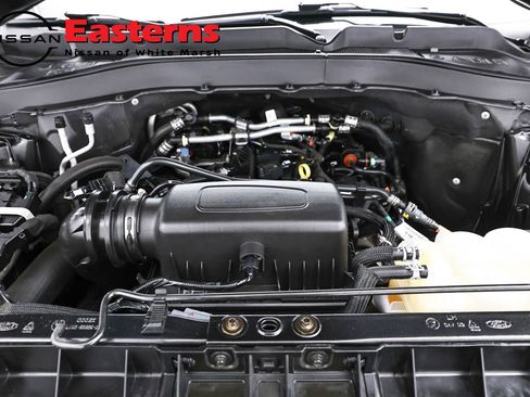 Used 2023 Ford Explorer XLT w/ Equipment Group 202A image 7