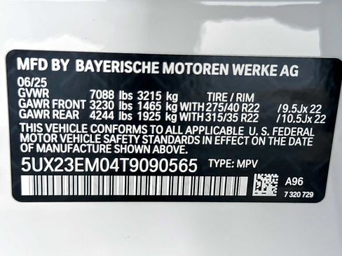 Used 2026 BMW X7 xDrive40i w/ M Sport Package image 27