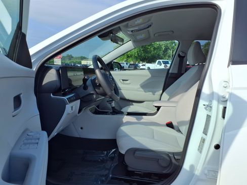 Used 2026 Hyundai Kona SEL Sport FWD image 19