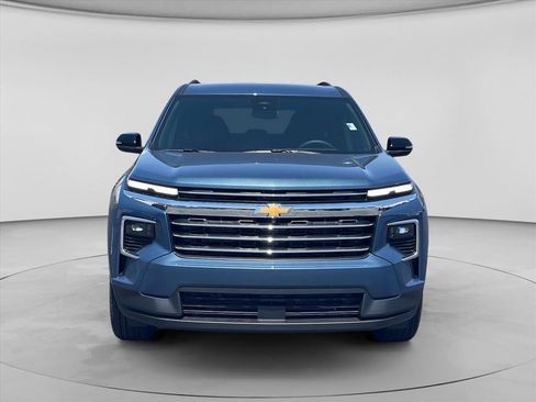 New 2026 Chevrolet Traverse LT FWD image 2