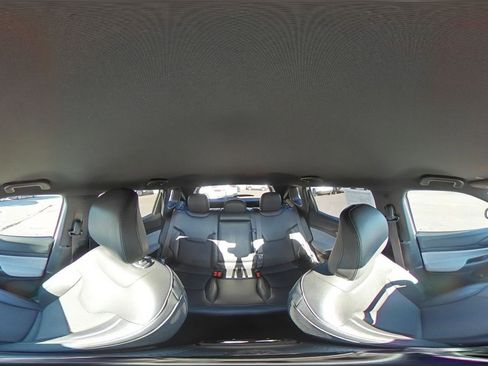 Used 2025 Jeep Compass Latitude image 42