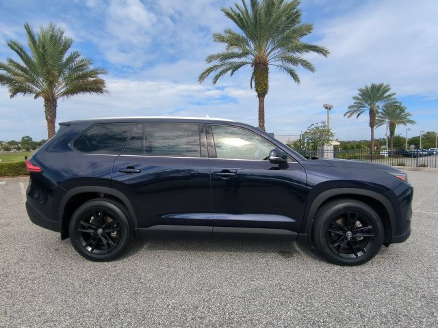Certified 2024 Toyota Grand Highlander AWD image 3