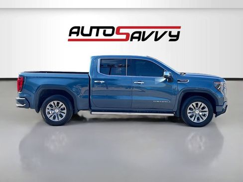 Used 2024 GMC Sierra 1500 Denali w/ Technology Package AWD/4WD image 8