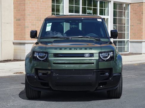 Used 2026 Land Rover Defender 110 X-Dynamic SE AWD/4WD image 4