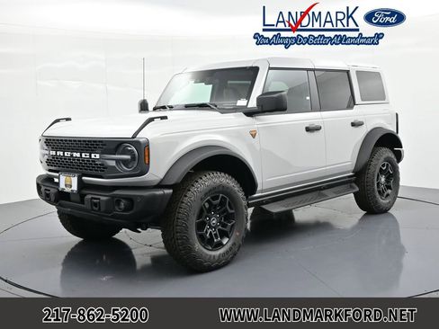 New 2026 Ford Bronco Badlands AWD/4WD image 1