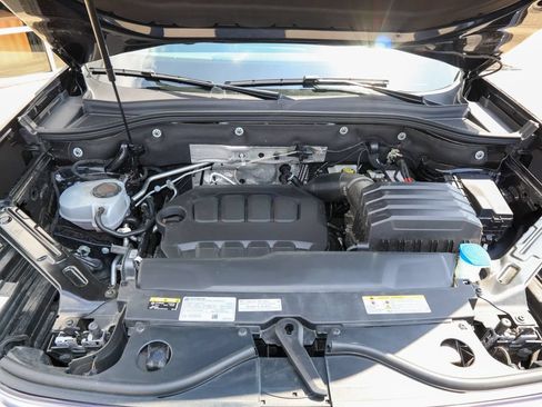 Used 2024 Volkswagen Atlas SE FWD image 32