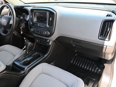 Used 2020 Chevrolet Colorado W/T RWD image 6
