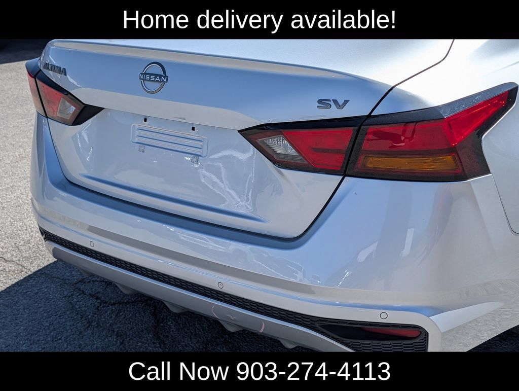 Used 2024 Nissan Altima 2.5 SV FWD image 9