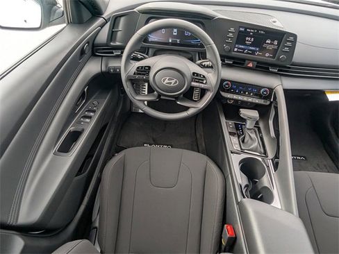 New 2026 Hyundai Elantra SEL Sport image 15