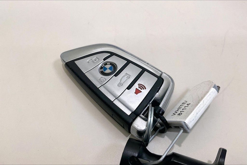 Used 2021 BMW X7 M50i AWD/4WD image 36