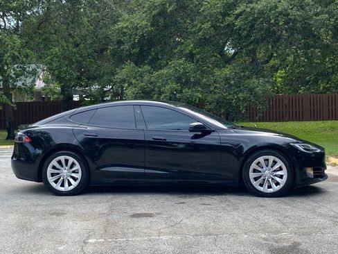 Used 2018 Tesla Model S 100D AWD/4WD image 9