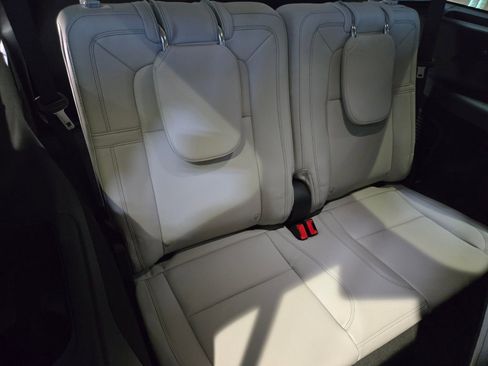 New 2026 Lincoln Aviator Reserve AWD/4WD image 19