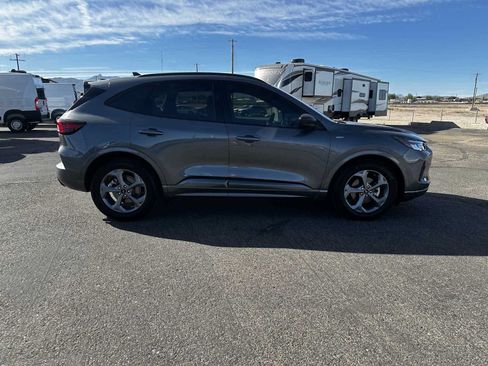 Used 2023 Ford Escape ST-Line w/ Tech Pack #1 FWD image 2
