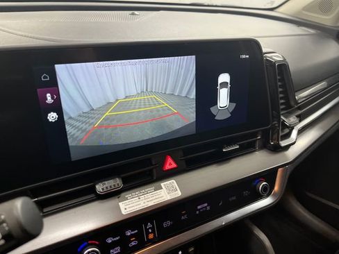Used 2023 Kia Sportage EX image 19