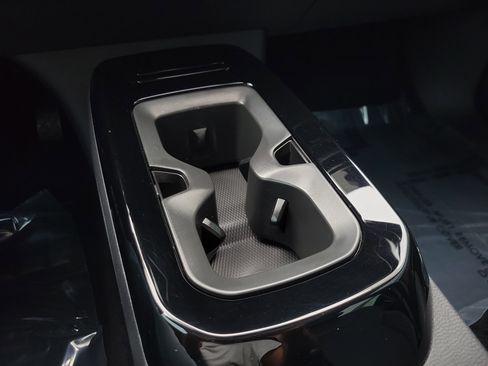 Used 2022 Volkswagen ID.4 Pro S image 23