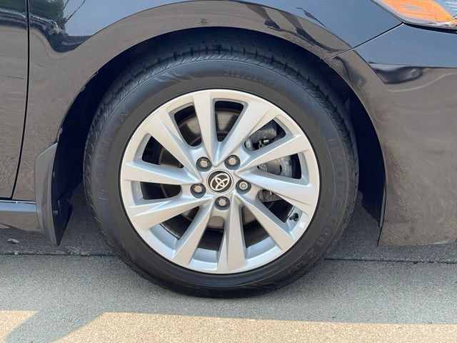 Used 2024 Toyota Camry SE FWD image 9
