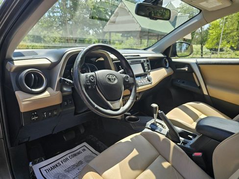 Used 2014 Toyota RAV4 Limited w/ Technology Package AWD/4WD image 10